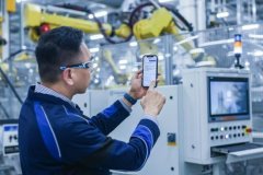 <b>挖掘深度阐发洞察</b>